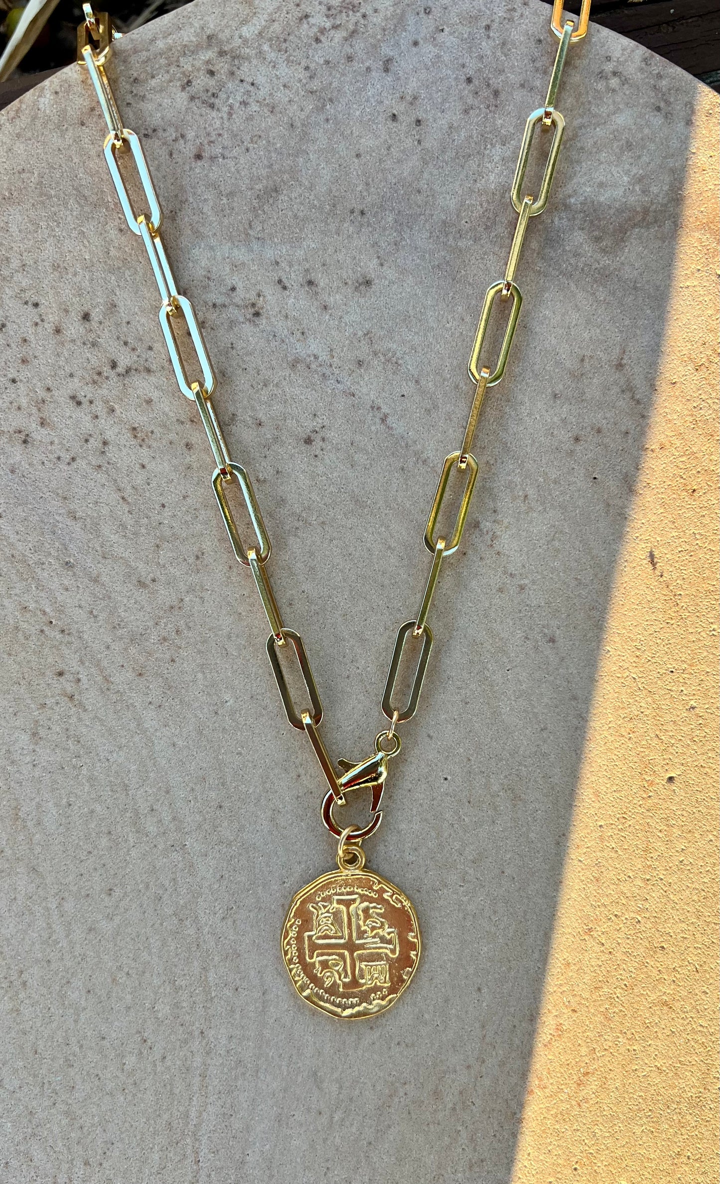 Paperclip Chain with Coin