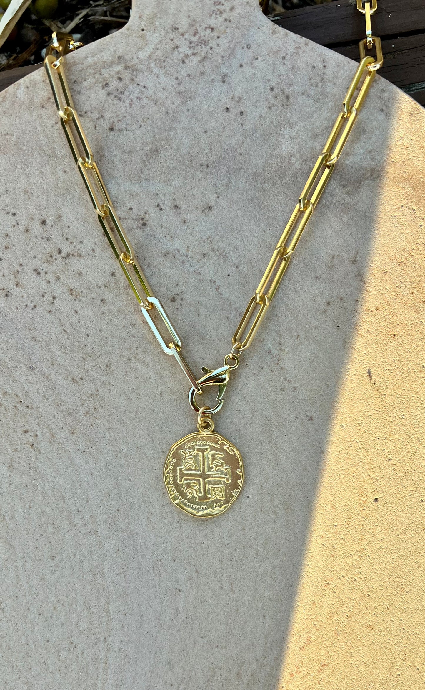 Paperclip Chain with Coin